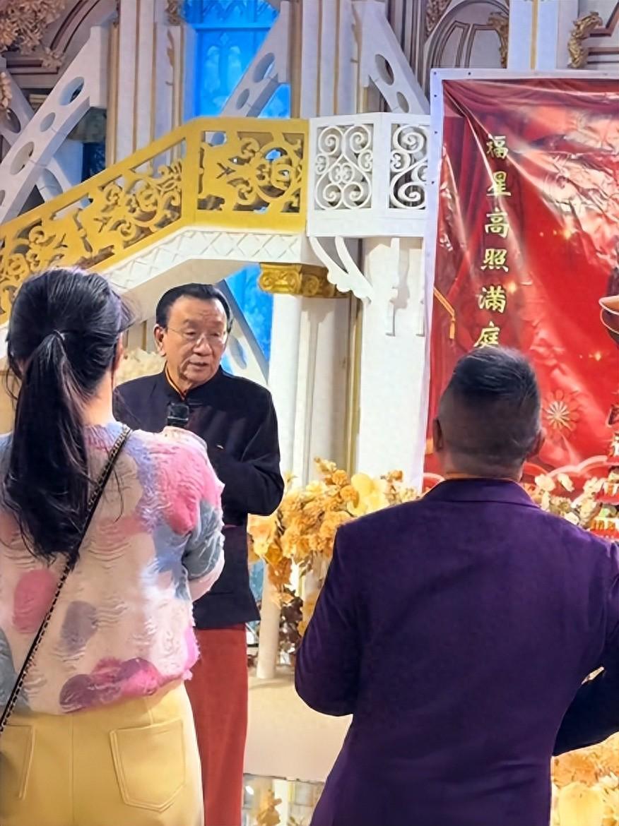 开云体育官网-侯耀华80大寿冷清收场!郭德纲全程沉默,亲儿子以及至亲基本缺席